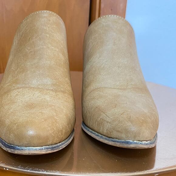 Seven7 Tan Mules Boots Western Bohemian Slip On Transitional Wood 3” Block Heel - Picture 7 of 9